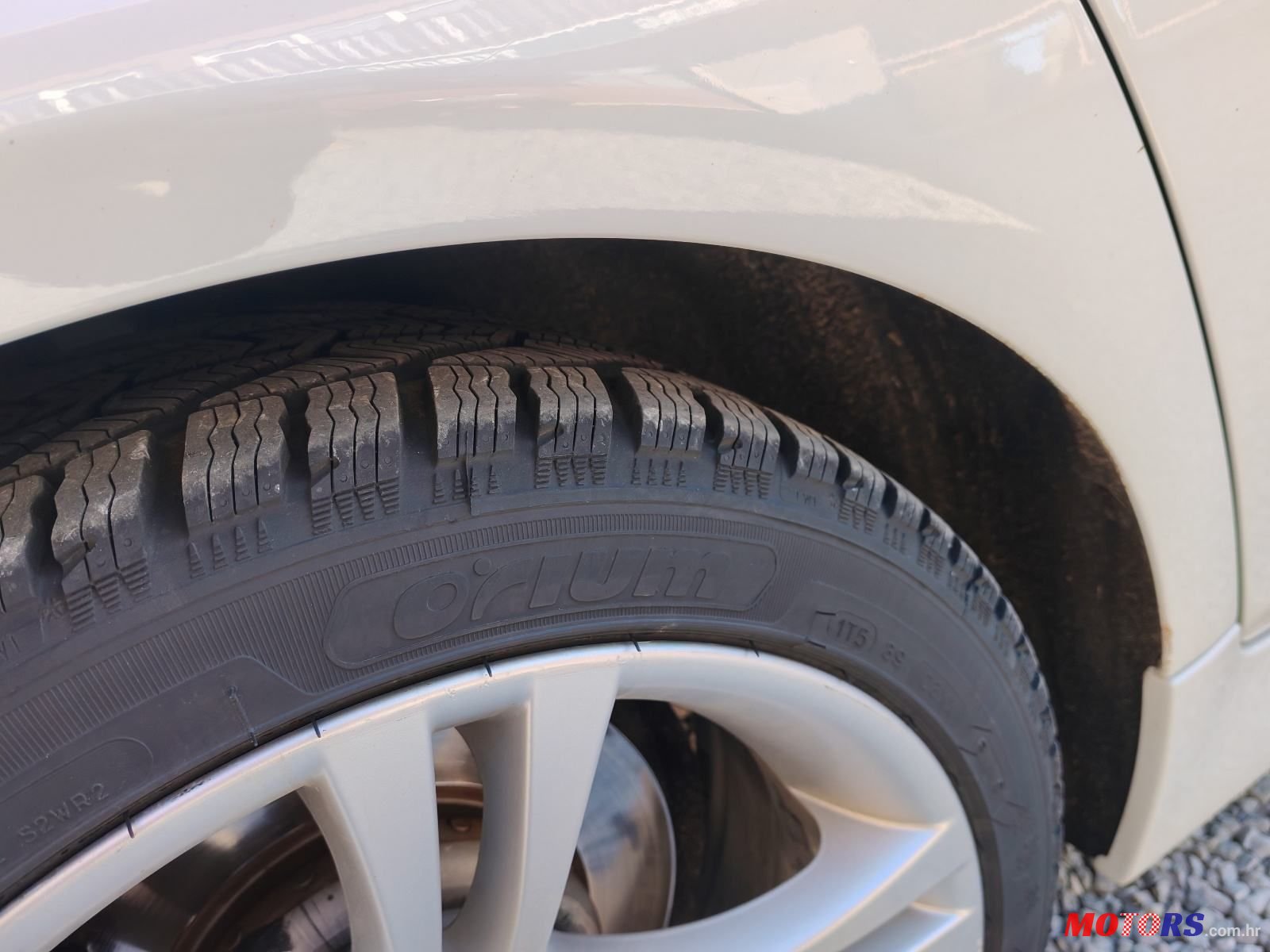 2011' BMW Serija 5 520D photo #5