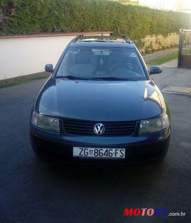 2000' Volkswagen Passat Variant photo #1