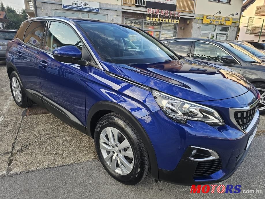 2020' Peugeot 3008 1,5 Bluehdi photo #3