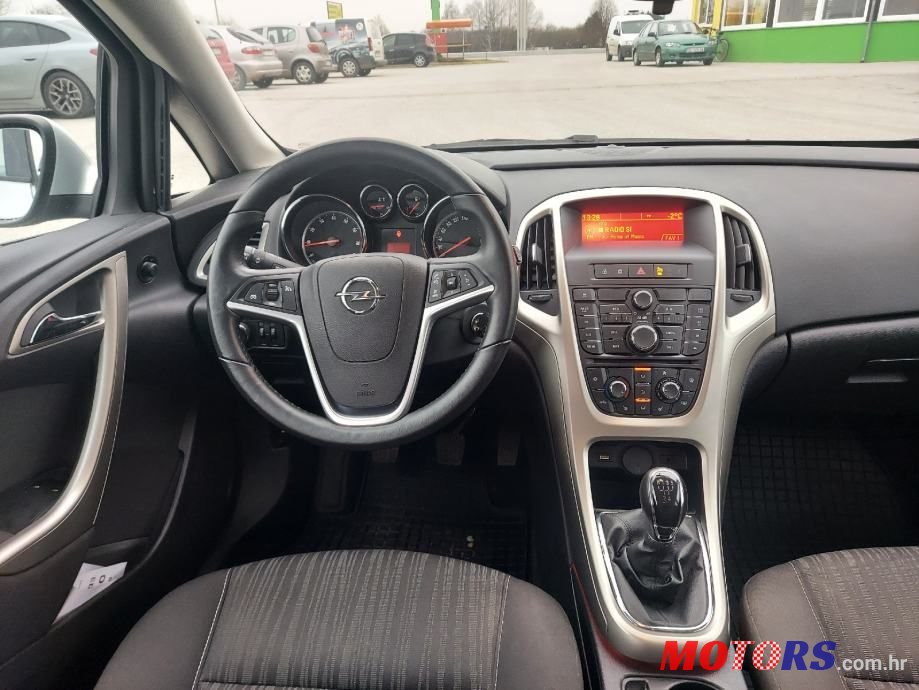 2011' Opel Astra 1,4 photo #6