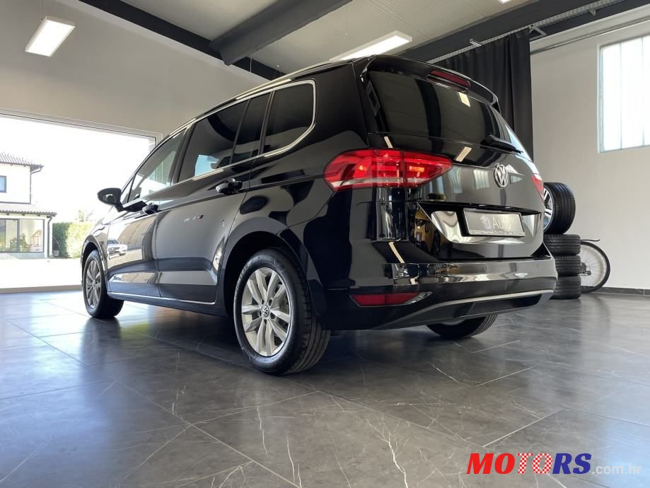 2017' Volkswagen Touran 1,6 Tdi photo #5