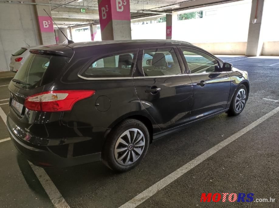 2013' Ford Focus Karavan photo #5