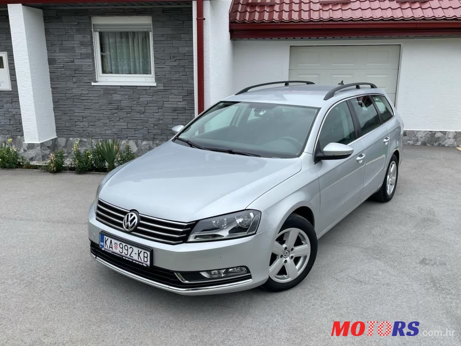 2013' Volkswagen Passat Variant photo #1