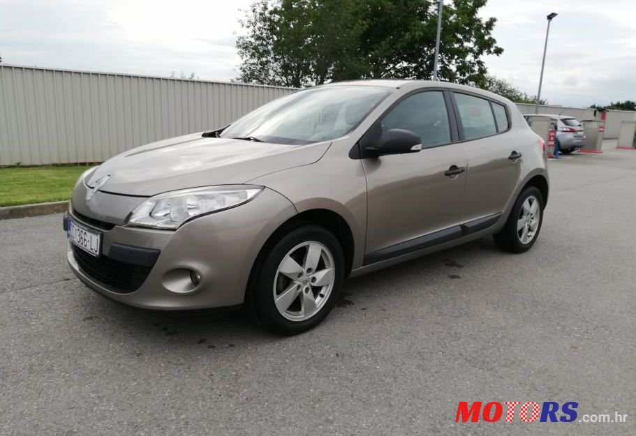 2011' Renault Megane 1,6 16V photo #1