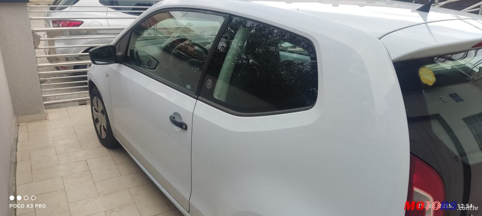 2012' Volkswagen Up! 1,0 Up! photo #2