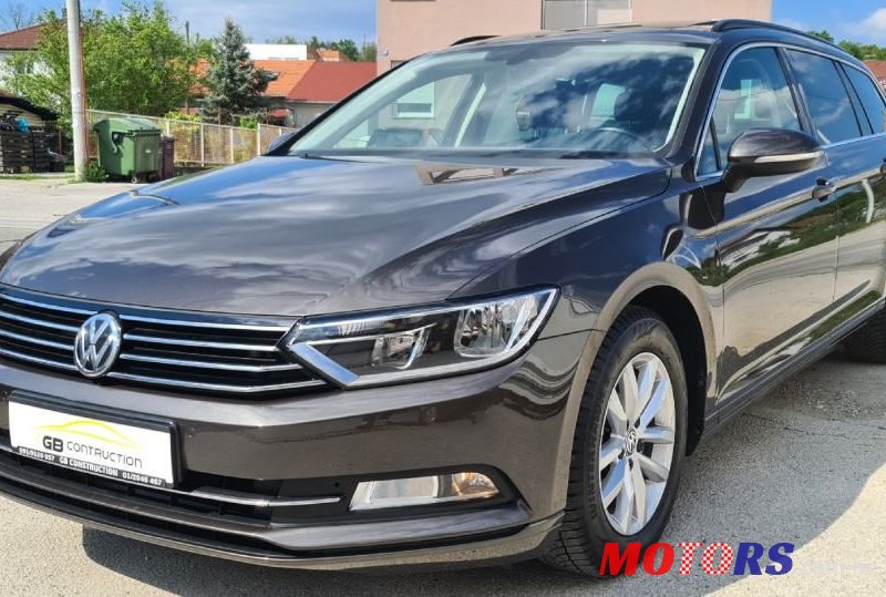 2018' Volkswagen Passat Variant photo #1