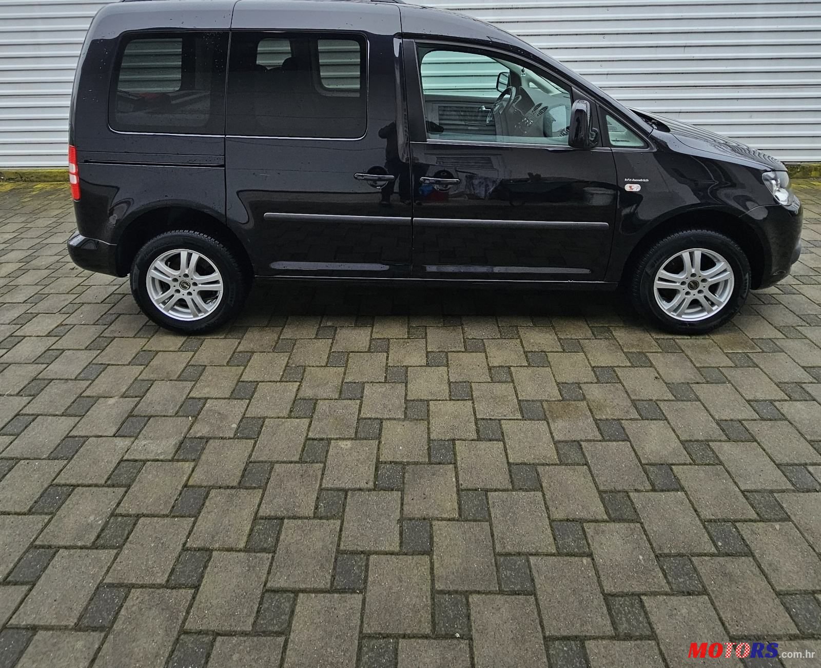 2011' Volkswagen Caddy 1,6 Tdi photo #1