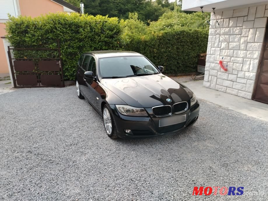 2010' BMW Serija 3 Touring 320D photo #1