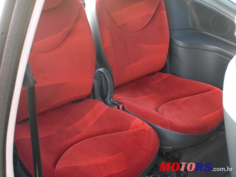 2007' Citroen C2 1,4 I photo #2
