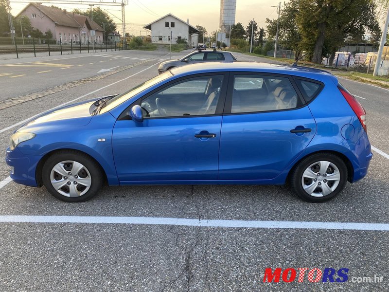 2009' Hyundai i30 1,4 16V Eu photo #3