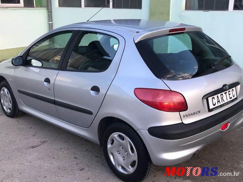 2003' Peugeot 206 206 1,4 Hdi photo #1