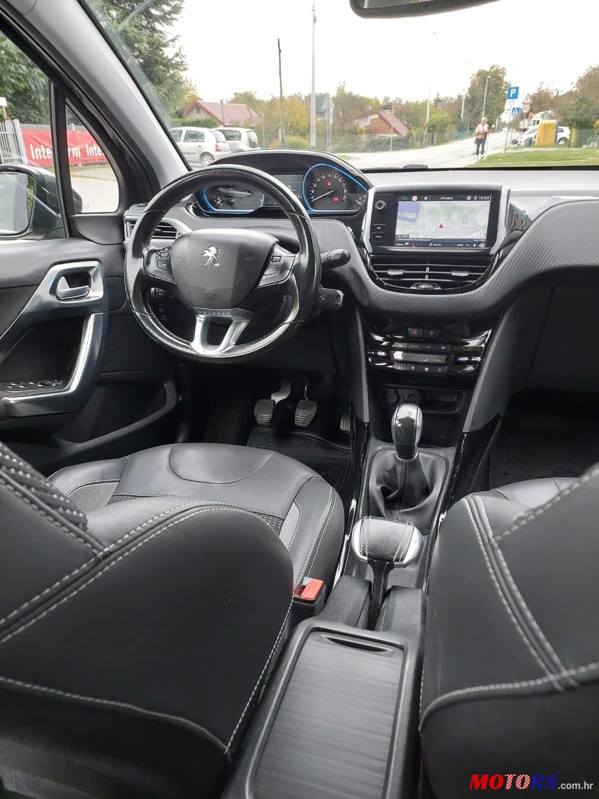 2017' Peugeot 2008 1,6 Bluehdi photo #2