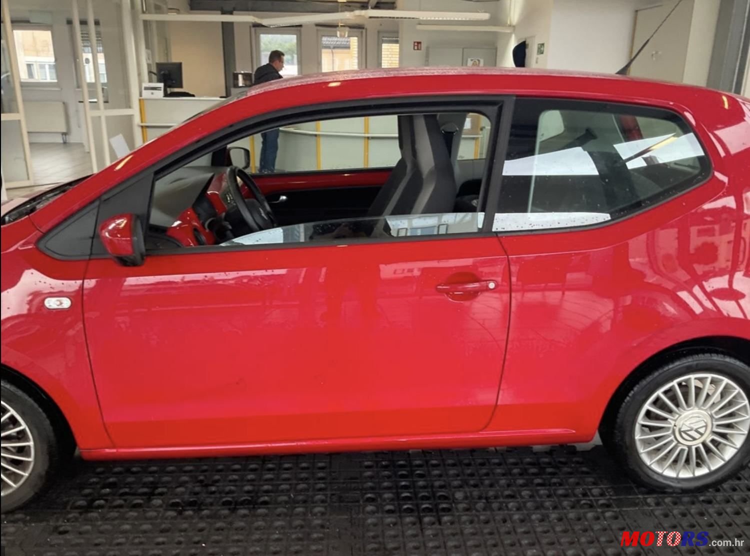 2013' Volkswagen Up! 1,0 Up! photo #5