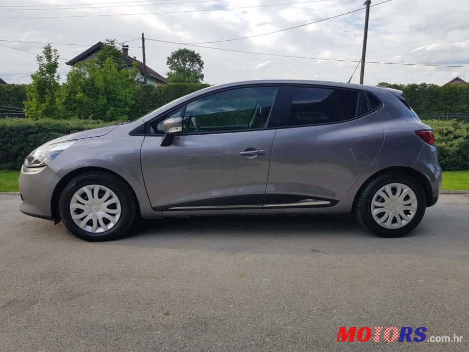 2014' Renault Clio photo #5