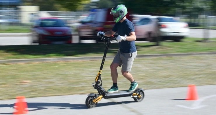 Ne zna se koliko je romobila u prometu, a broj nesreća stalno raste