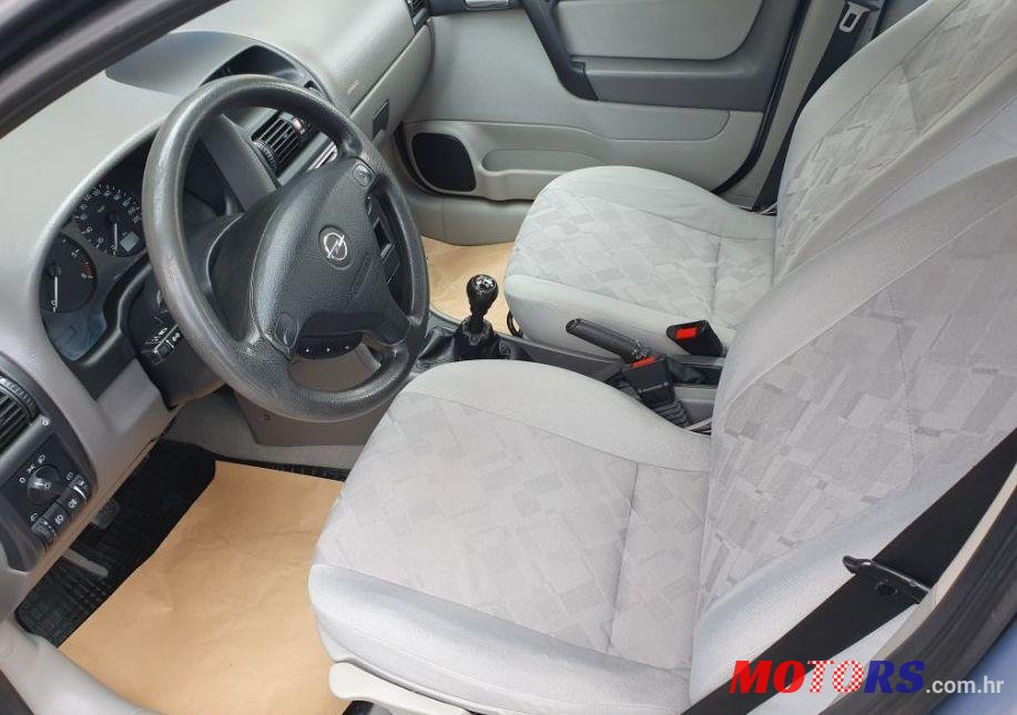 2001' Opel Astra 2,0 Dti photo #2