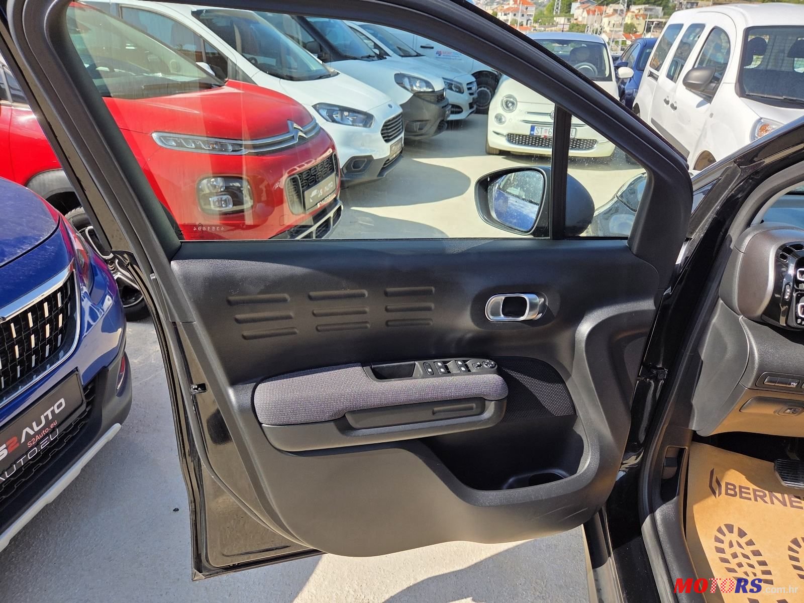 2021' Citroen C3 Aircross 1,2 Puretech photo #5