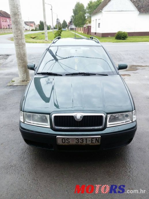 2001' Skoda Octavia photo #1