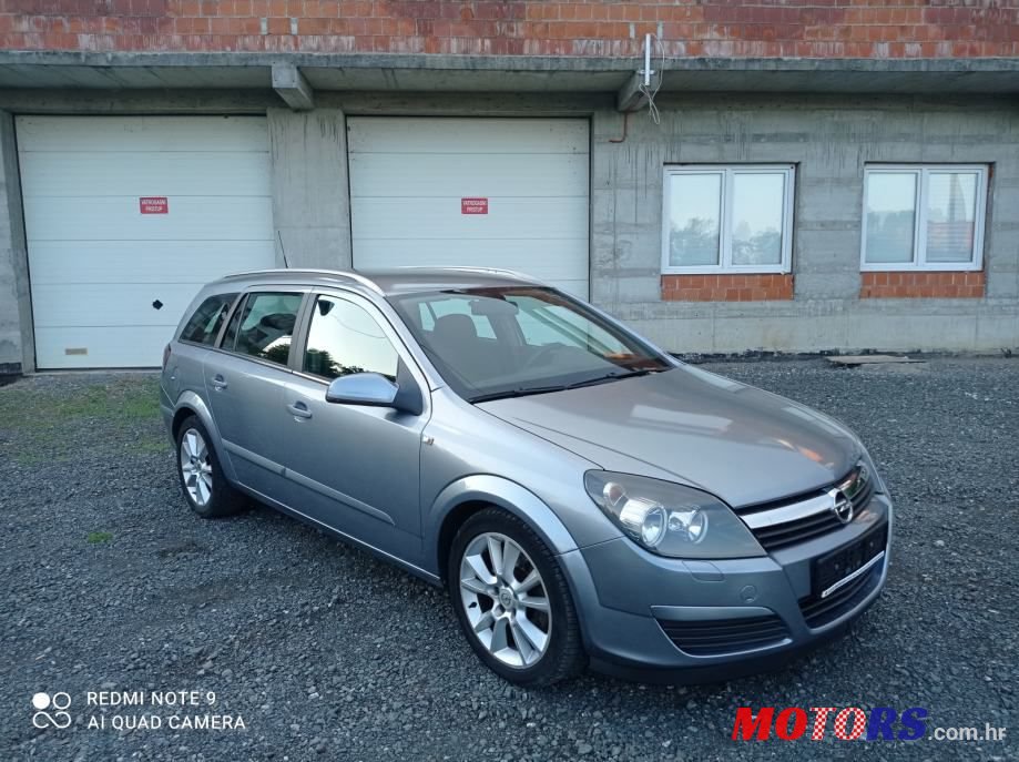 2005' Opel Astra Karavan photo #3