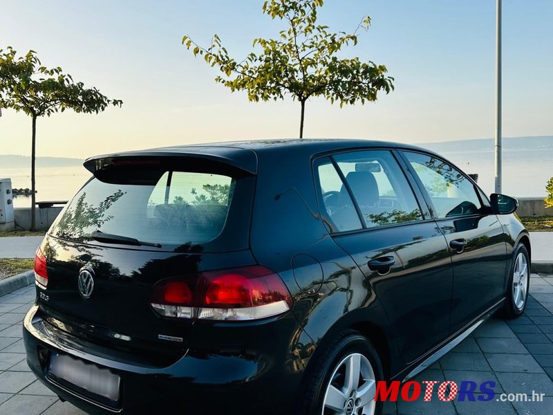 2012' Volkswagen Golf VI 1,6 Tdi photo #5