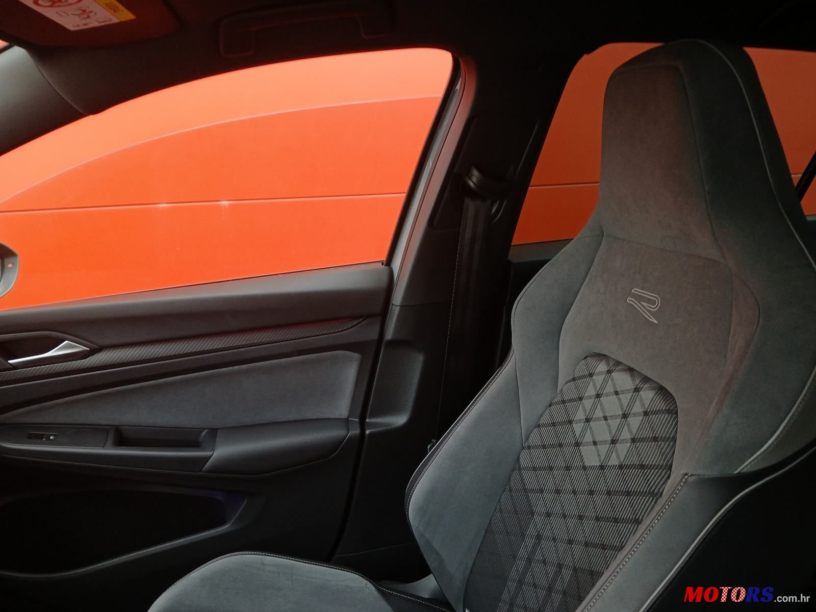 2020' Volkswagen Golf VIII 1,5 Etsi photo #6