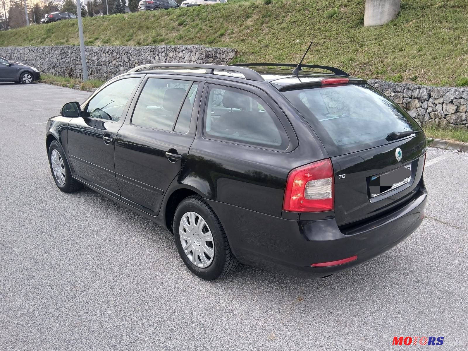 2010' Skoda Octavia Combi photo #2