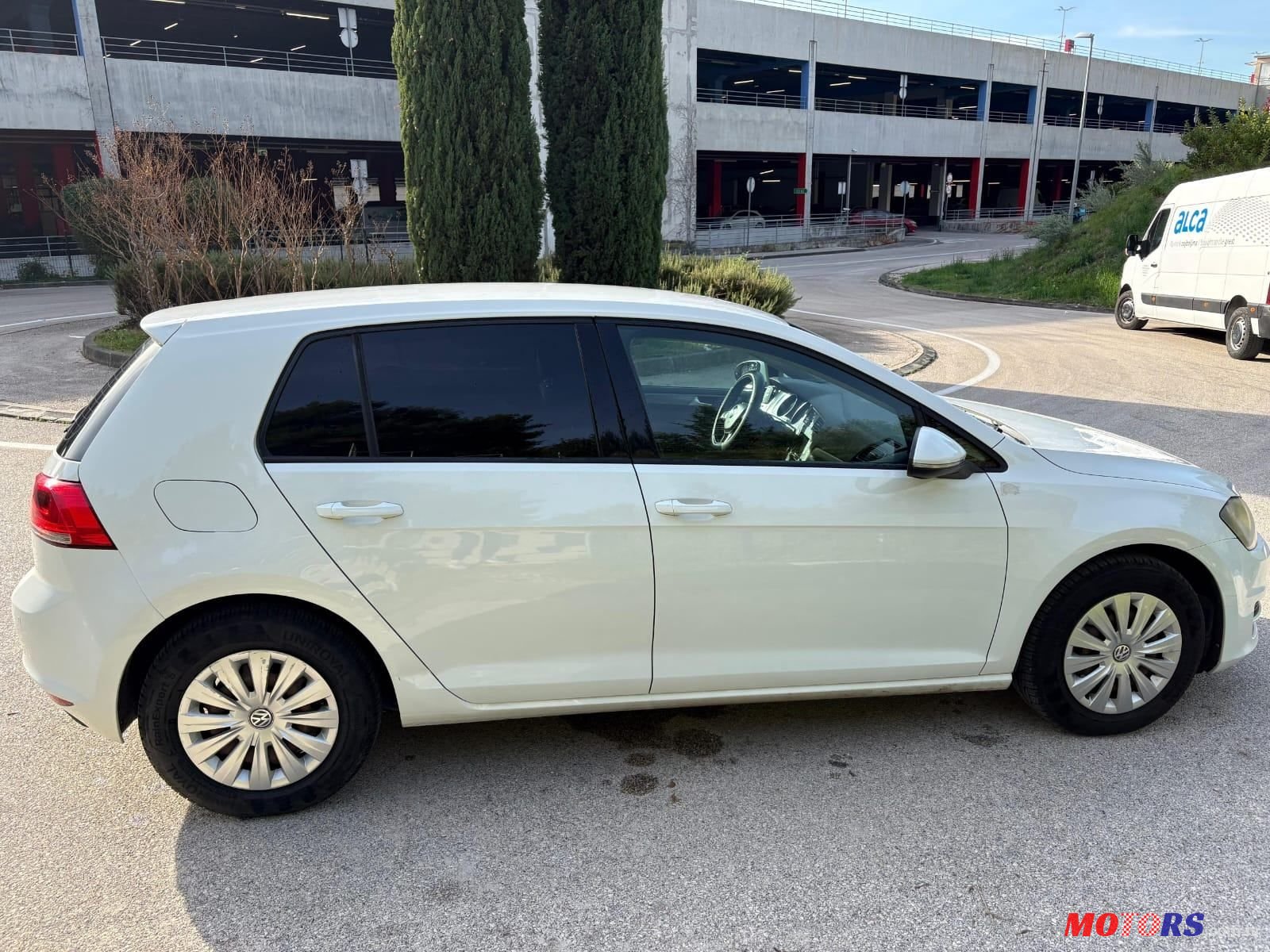 2013' Volkswagen Golf VII 1,6 Tdi Bmt photo #3