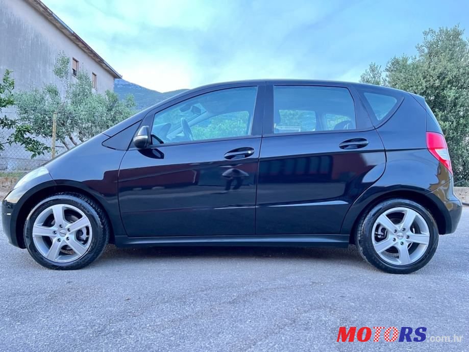 2012' Mercedes-Benz A-Klasa photo #6