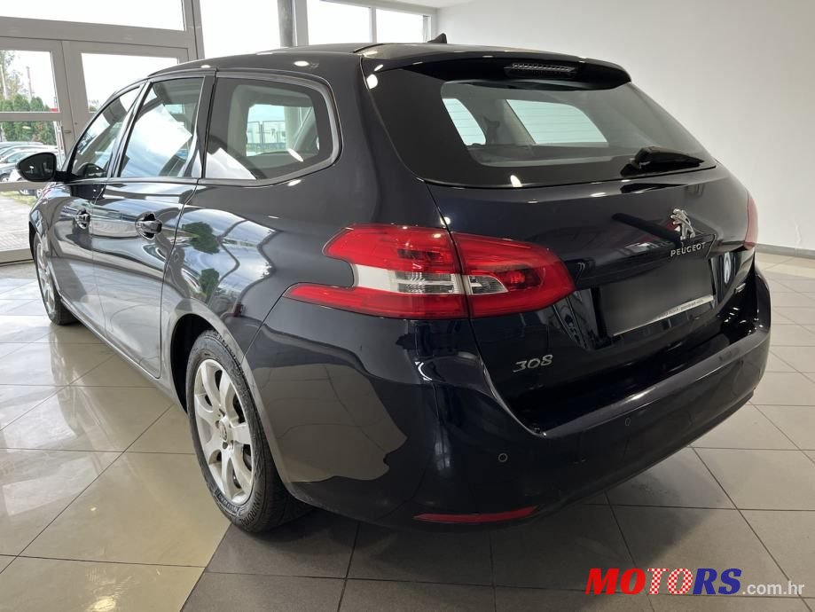 2015' Peugeot 308 Sw photo #5