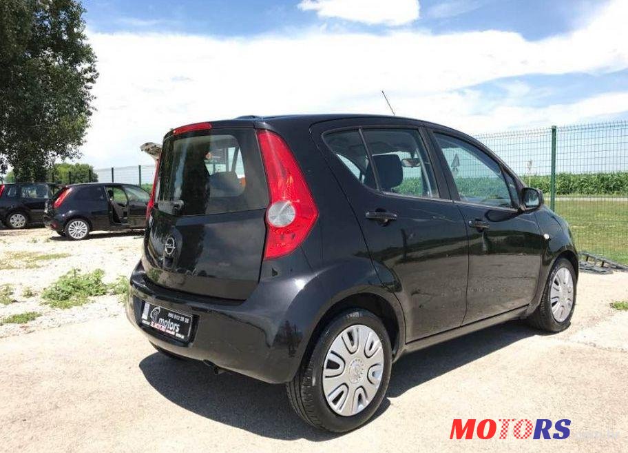 2009' Opel Agila 1,2 photo #2