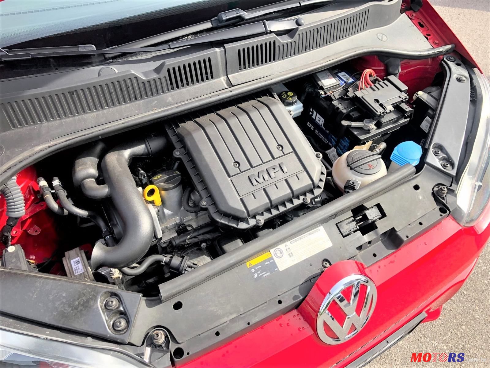 2014' Volkswagen Up! 1,0 Up! photo #5
