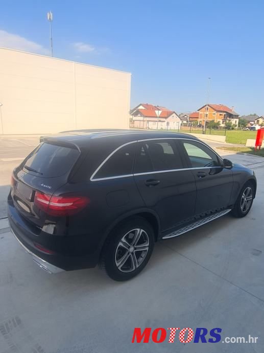 2016' Mercedes-Benz GLC 220 D photo #4