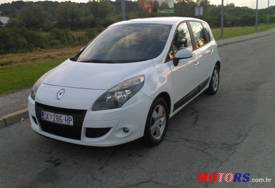 2009' Renault Scenic 1,5 Dci photo #1
