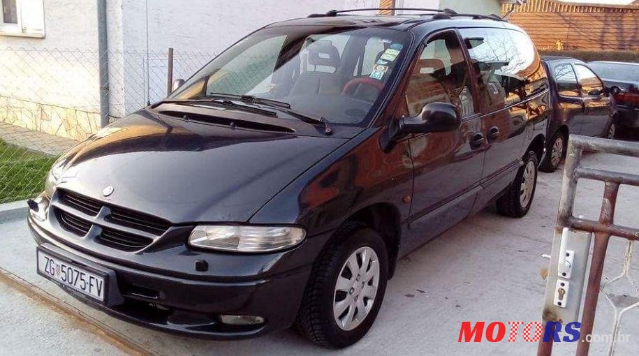 2000' Chrysler Grand Voyager 2,5 Td Se photo #2