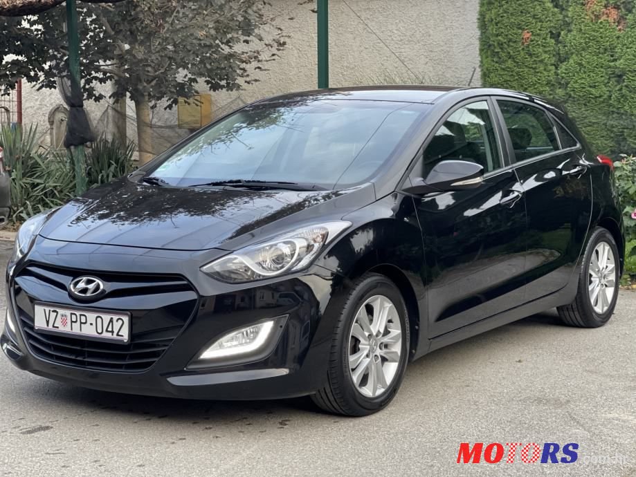 2013' Hyundai i30 photo #1