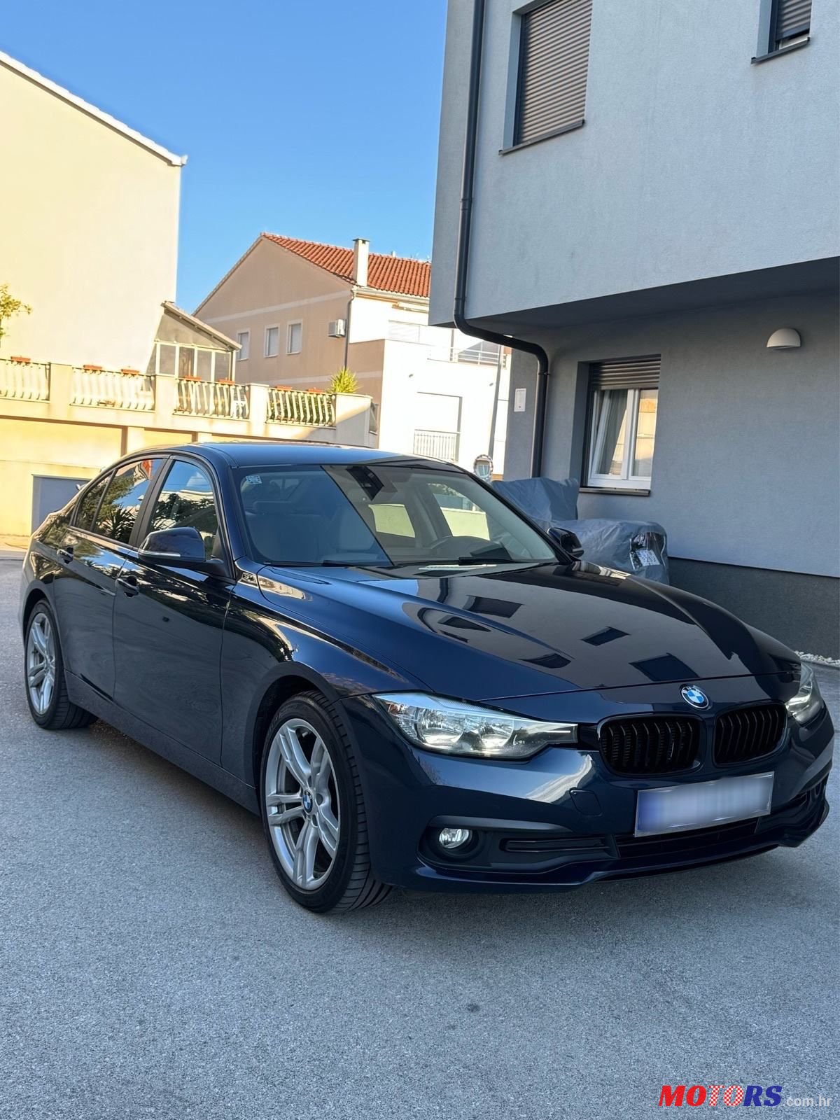2016' BMW Serija 3 318D photo #1