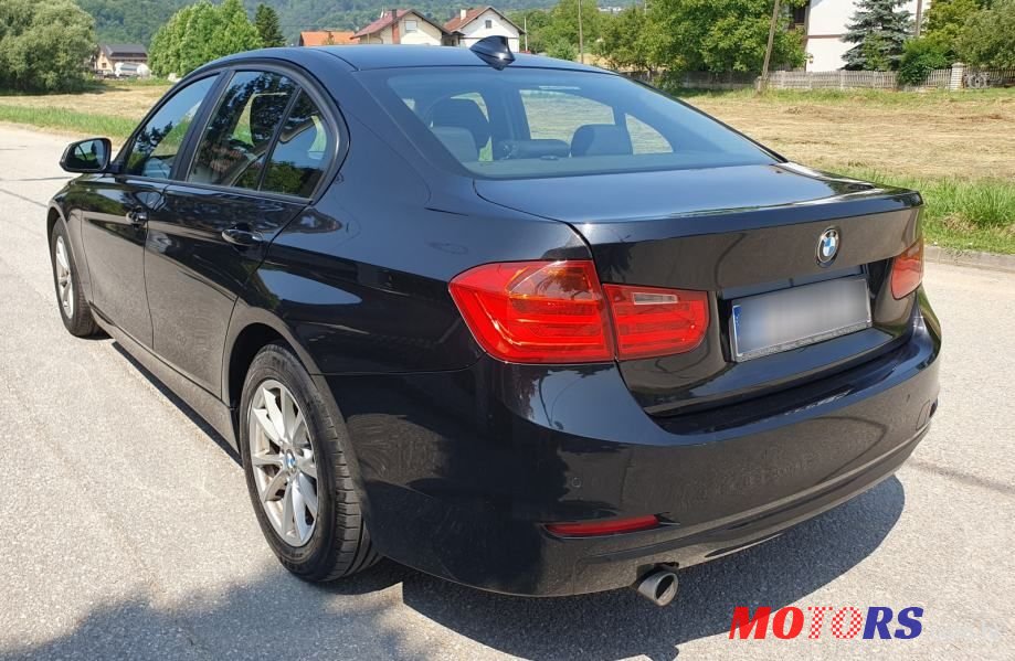 2012' BMW Serija 3 318D photo #6