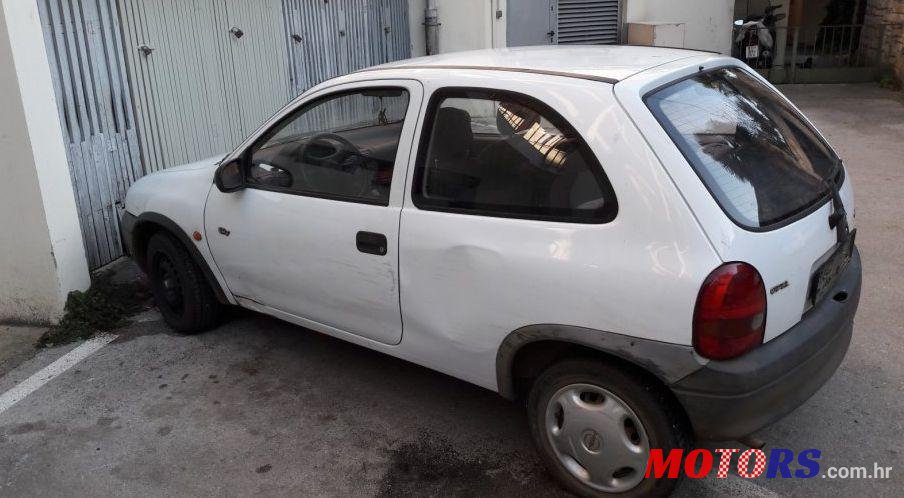 1999' Opel Corsa 1,0 I 12V photo #2