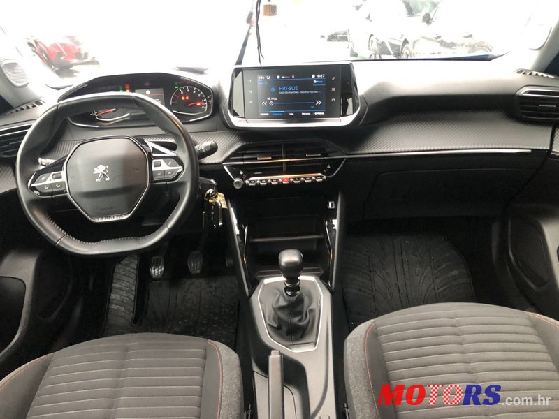 2020' Peugeot 2008 1.2 Puretech photo #6