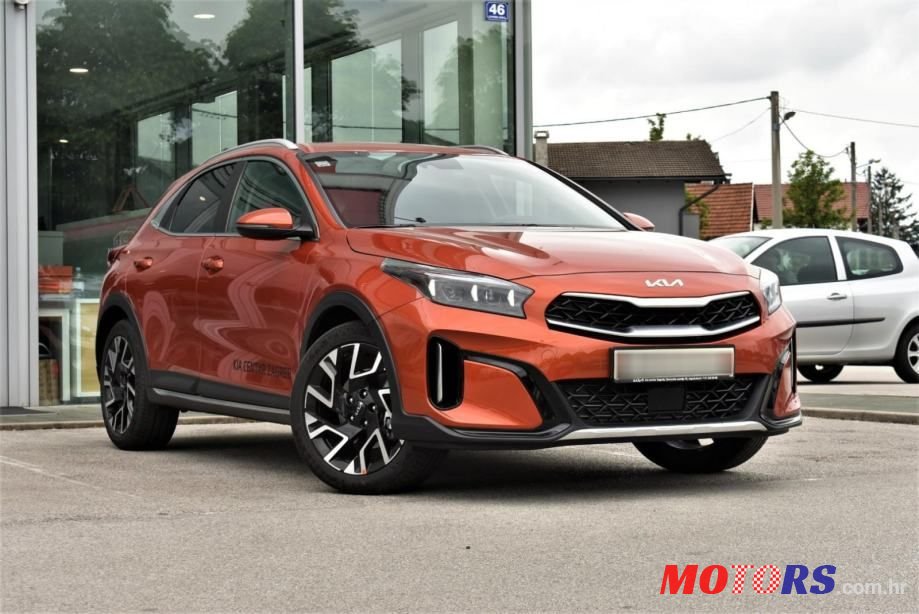 2023' Kia XCeed photo #3