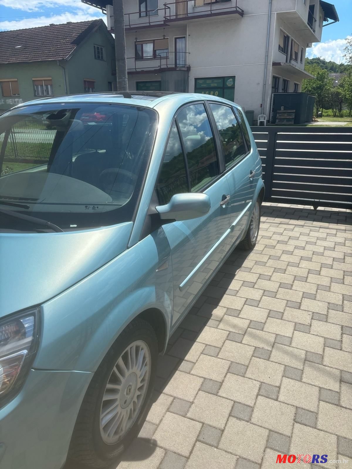 2007' Renault Scenic 1,9 Dci photo #3