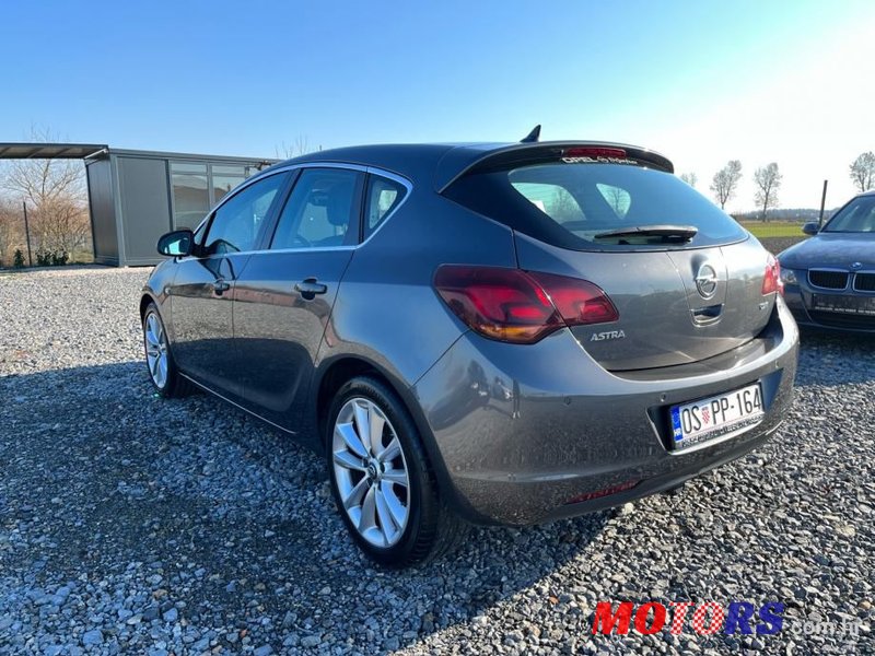 2010' Opel Astra 1,7 Cdti photo #5