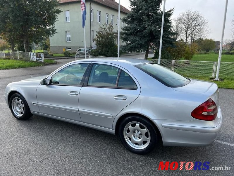 2002' Mercedes-Benz E-Klasa 220 Cdi photo #4