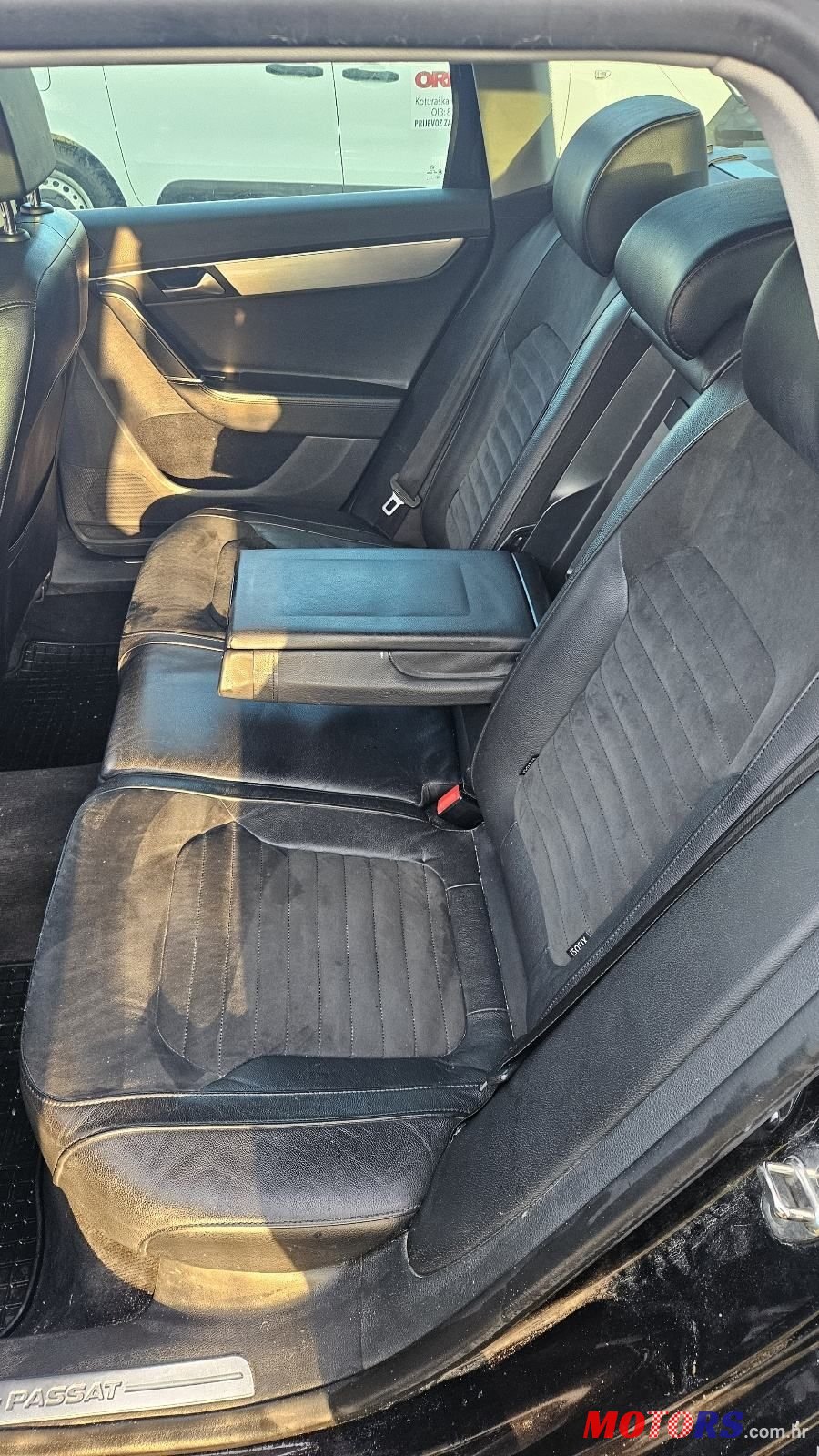 2014' Volkswagen Passat Variant photo #6
