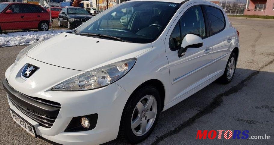 2010' Peugeot 207 1,4 Vti photo #1