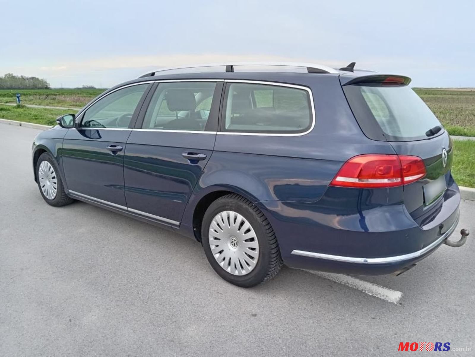 2013' Volkswagen Passat Variant photo #5