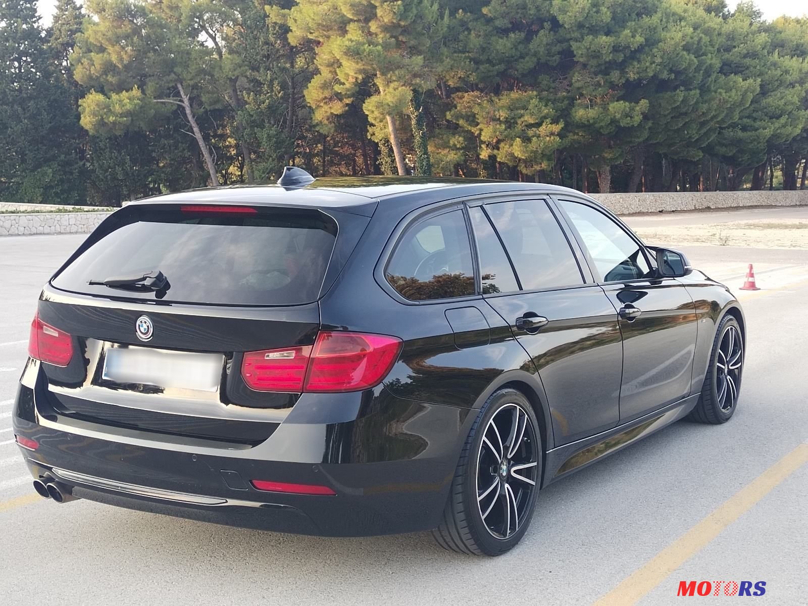 2012' BMW Serija 3 318D photo #3