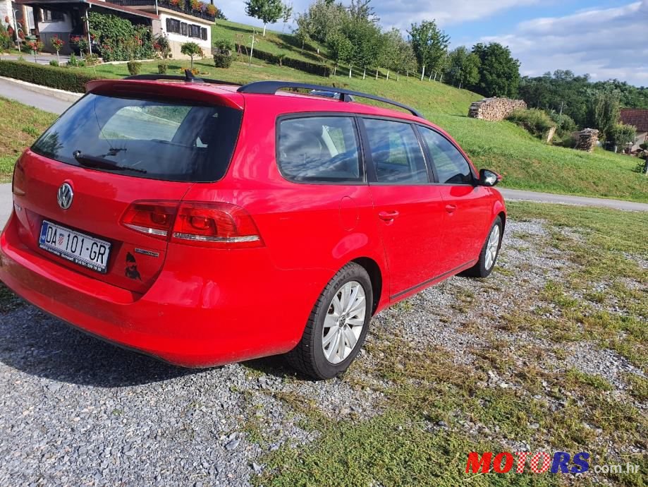 2013' Volkswagen Passat photo #2