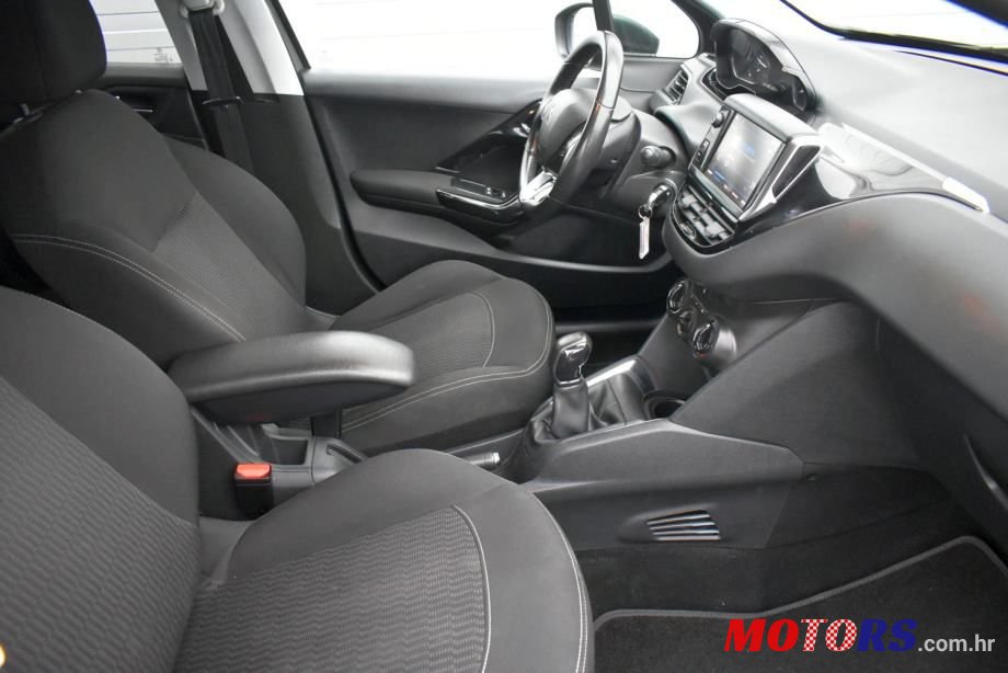 2018' Peugeot 208 photo #5