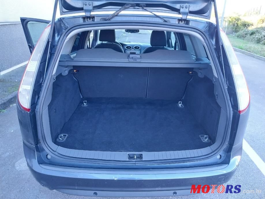 2008' Ford Focus 1,6 photo #5